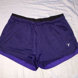 Old navy active shorts WITH POCKETS